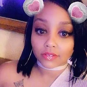 Meet your Posher, Aisha